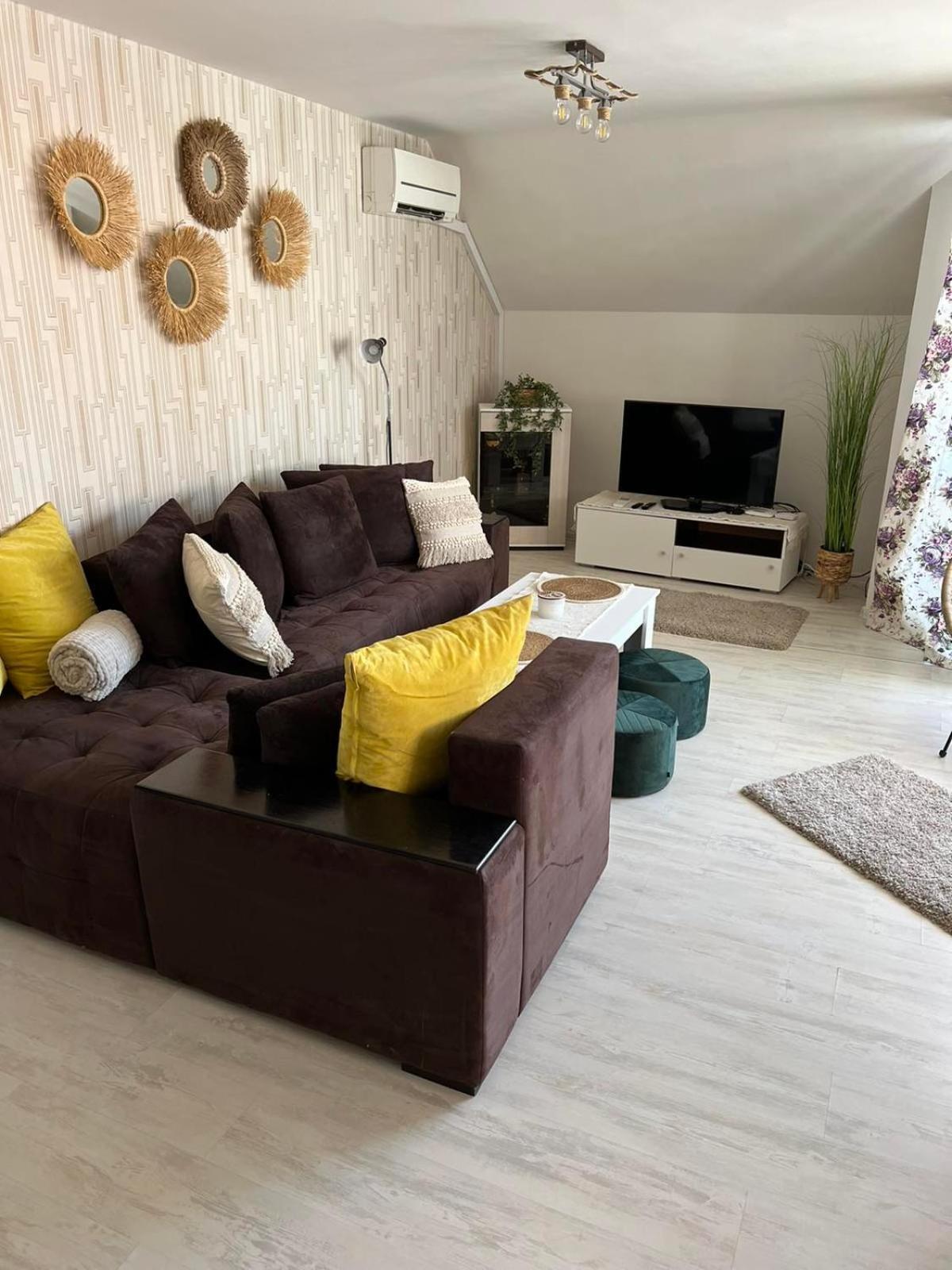 Sweety Apartment Sliven Room photo